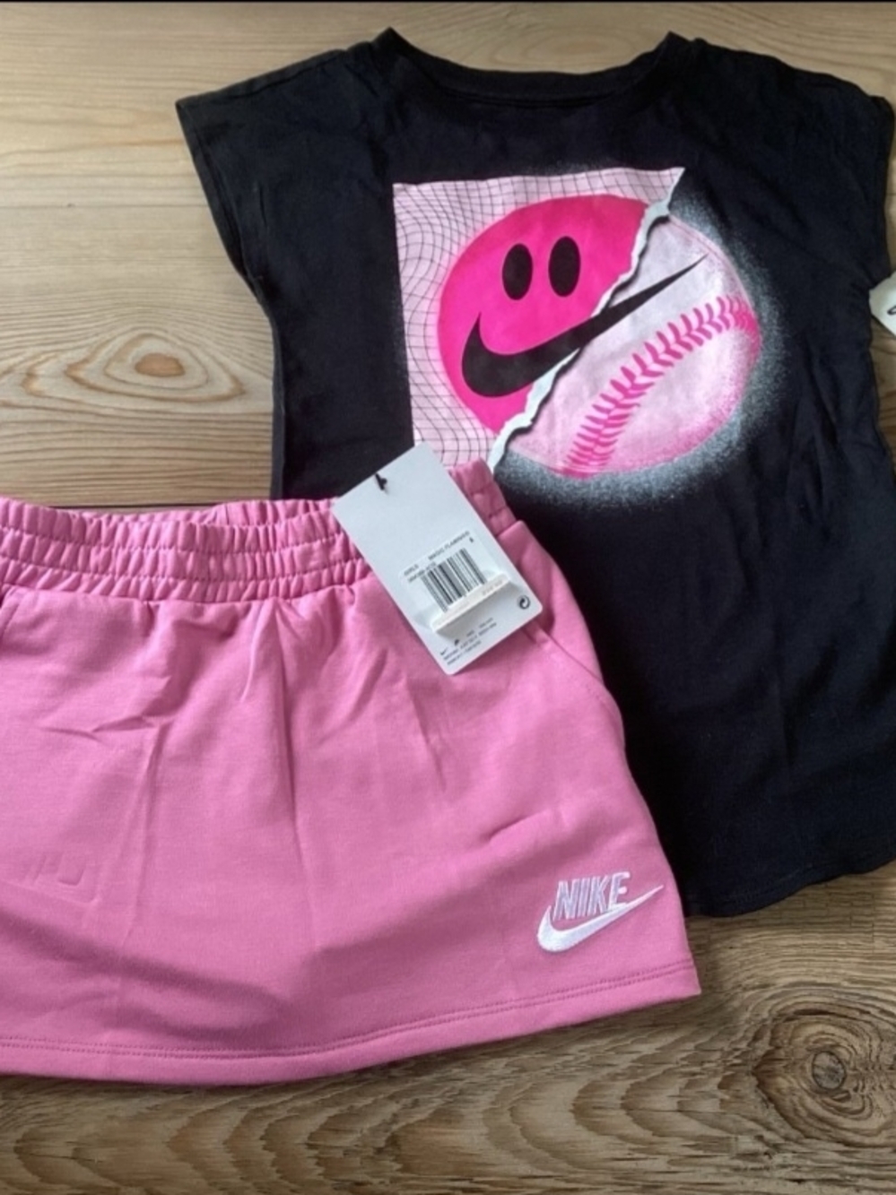 Nike Girls Tee & Skort Outfit Size 6(NWT)